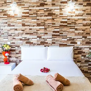 https://hostel-poseidon-hm.in-canary-islands.com